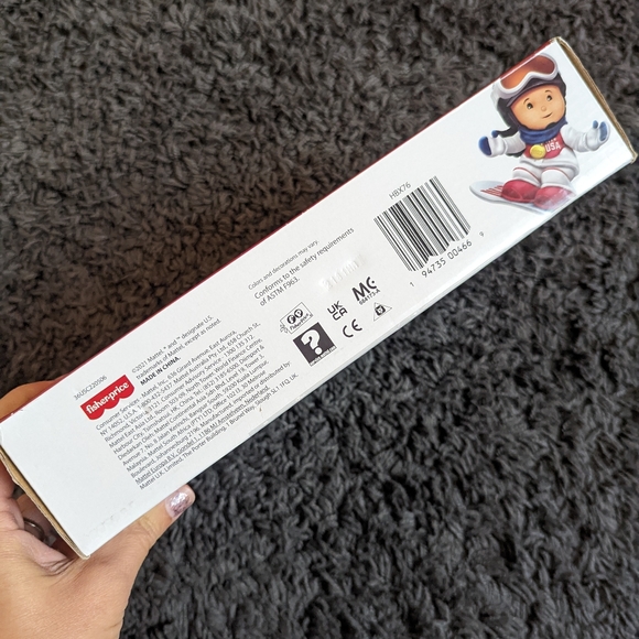 Little People Collector Team USA Winter Sports Set - Picture 4 of 7